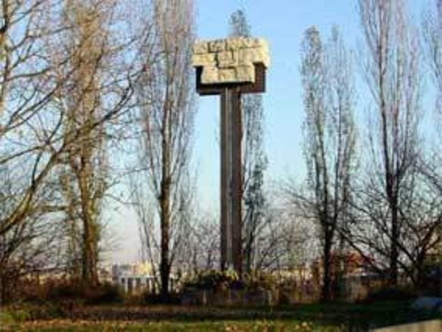 Svastica al Parco Nord di Milano: “un gesto ignobile che va condannato”