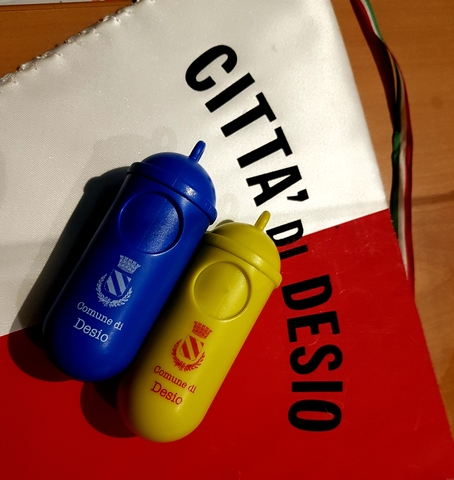 Promessa mantenuta a Striscia la Notizia: 6000 posacenere gratis nelle tabaccherie di Desio